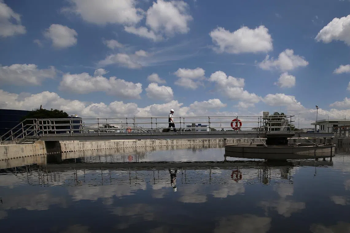 Recycling water can help companies by reducing their water bills and contribute to their long-term competitiveness.