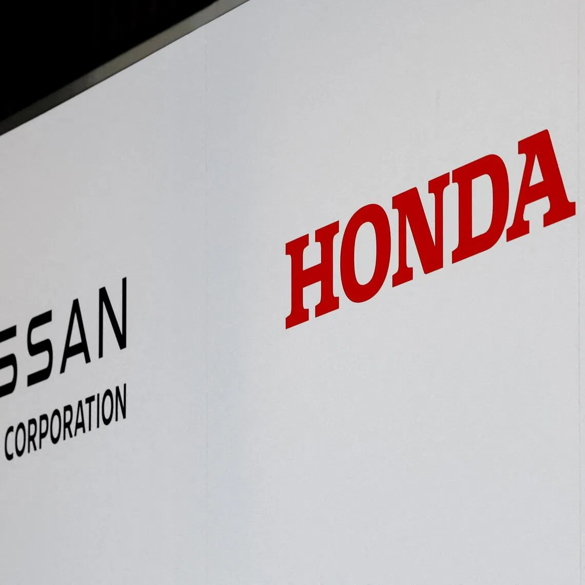 The companies plan to introduce an architecture incorporating the jointly developed standardised electronic control units and software in next-generation vehicles.