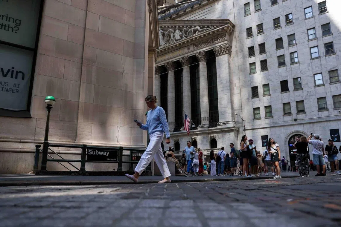 Asian stocks fluctuated on Aug 25 while oil edged up as investors assess a US plan for the “economic asphyxiation” of Iran.