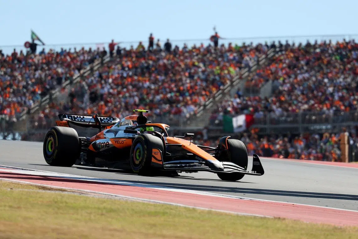 Formula One F1 - United States Grand Prix - Circuit of the Americas, Austin, Texas, United States - October 20, 2024 McLaren's Lando Norris in action during the race REUTERS/Kaylee Greenlee Beal