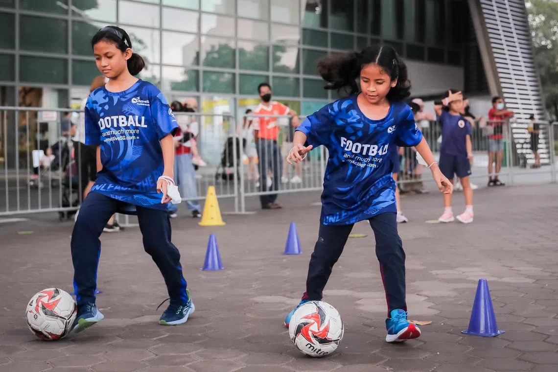 Bringing kids to sport is to offer them an adventure. 