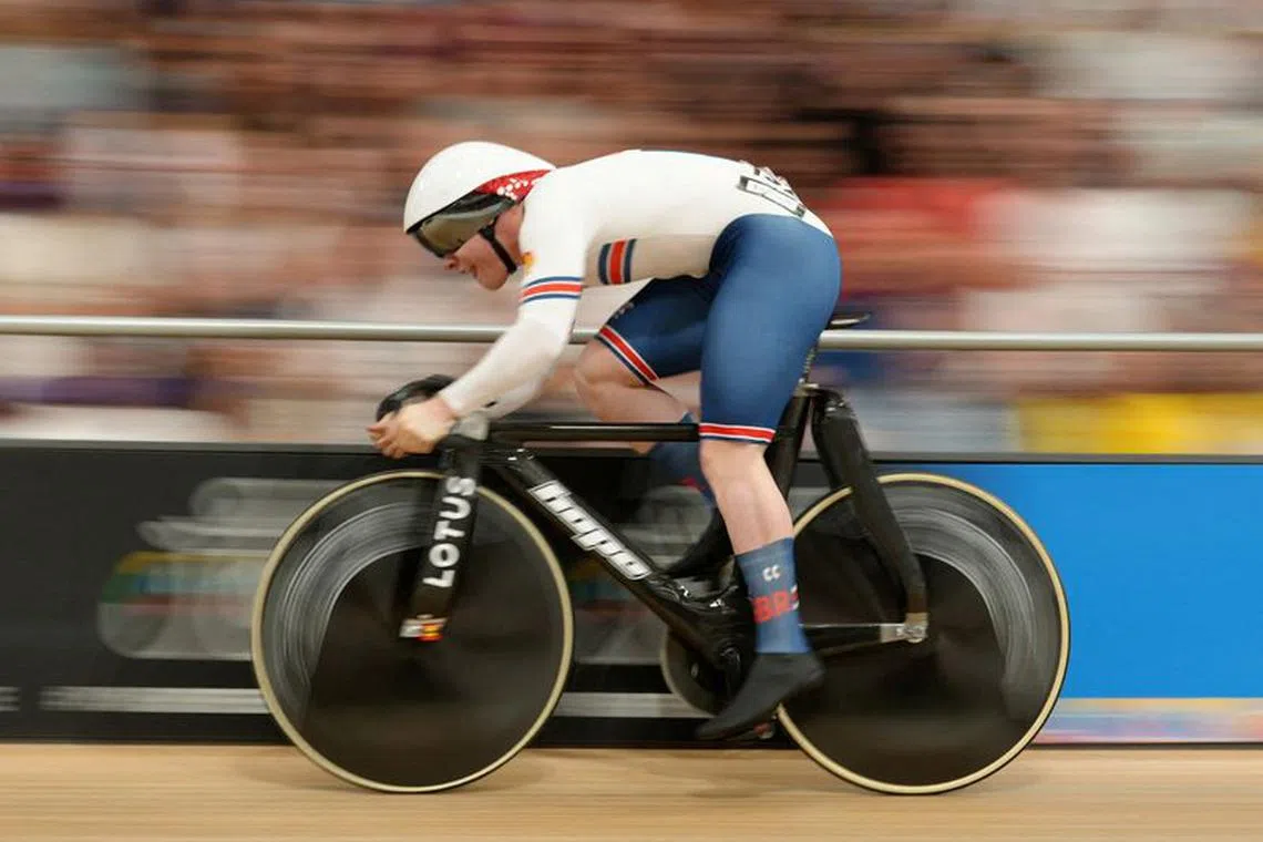 FILE PHOTO: Cycling - UCI World Championships 2023 - Emirates Arena, Glasgow, Scotland, Britain - August 5, 2023 Britain's Jack Carlin in action during the men's elite sprint qualification REUTERS/Maja Smiejkowska/File Photo