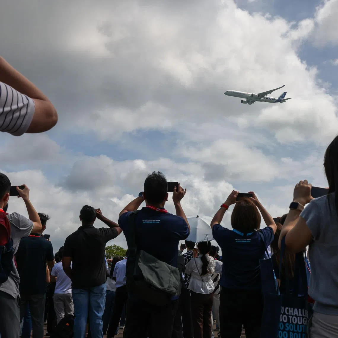 For public visitors, the cost of the shuttle bus service is included in the ticket price.