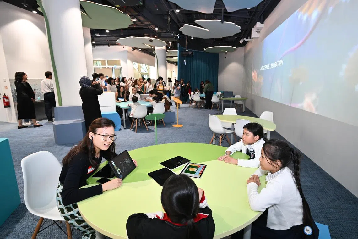 The ArtScience Museum’s new learning centre, ArtScience Laboratory, offers a varied selection of free workshops daily.