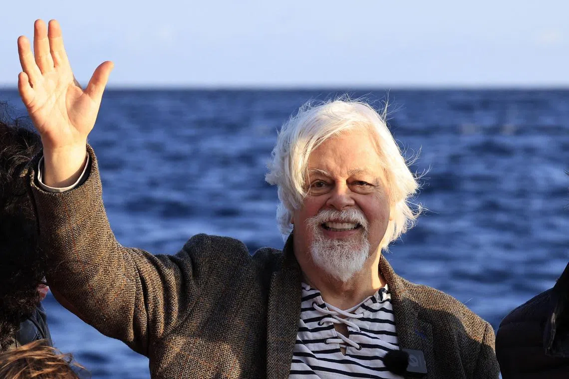 Interpol has lifted its red wanted notice against anti-whaling activist Paul Watson.