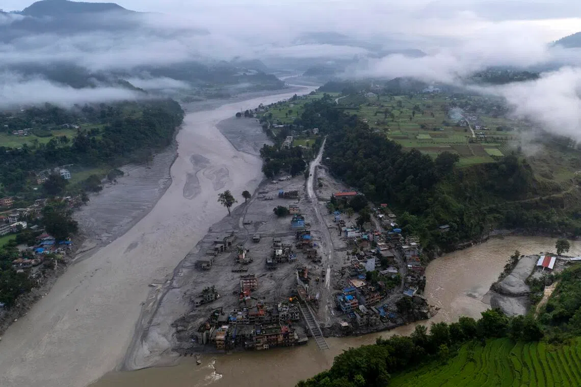 Nepal rescuers focus on 900 hydropower workers, 121 could be trapped in tunnels, officials say