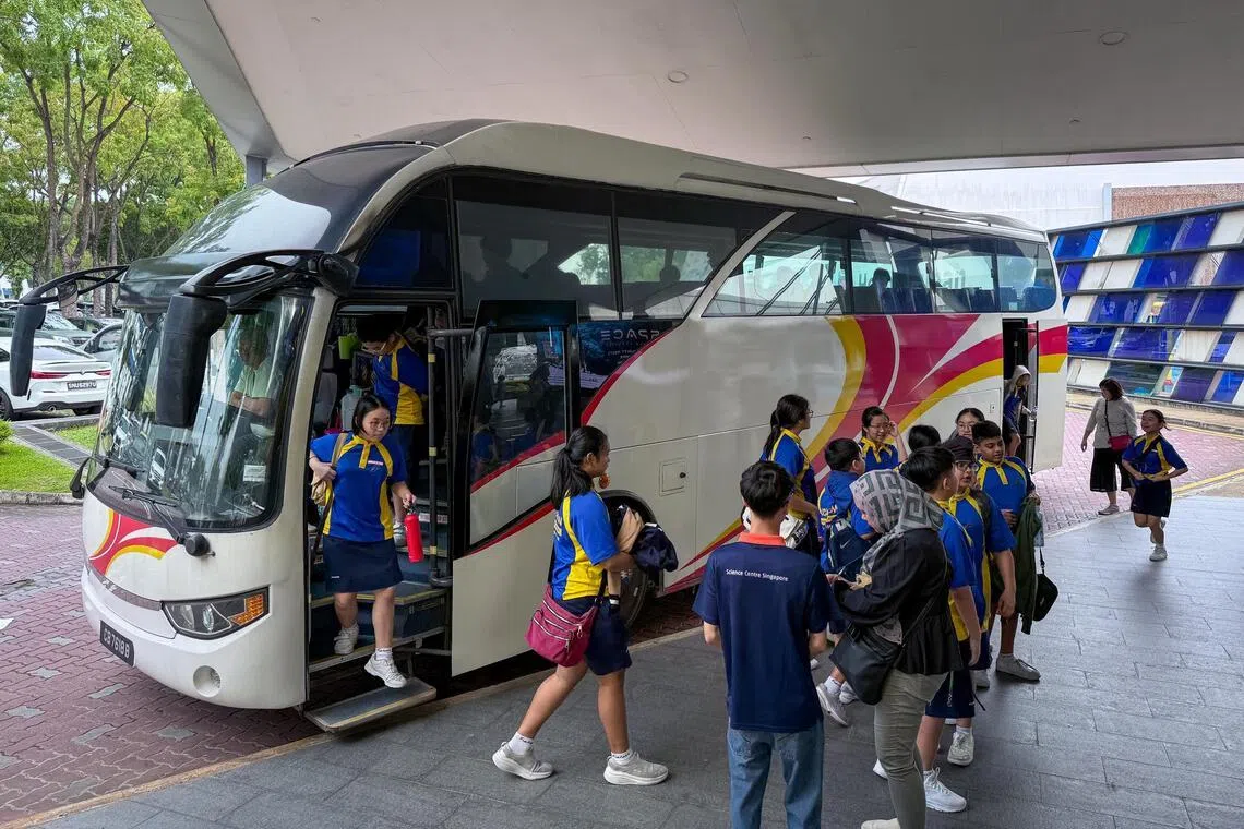 A bus dropping students off at the Science Centre Singapore on Apr 9, 2026. ST PHOTO: JASON QUAH