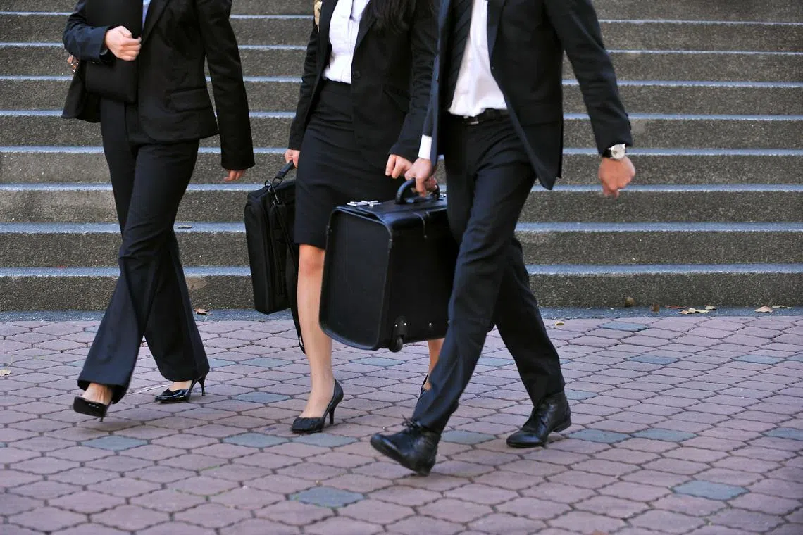 Lawyers outside the Subordinate Courts.