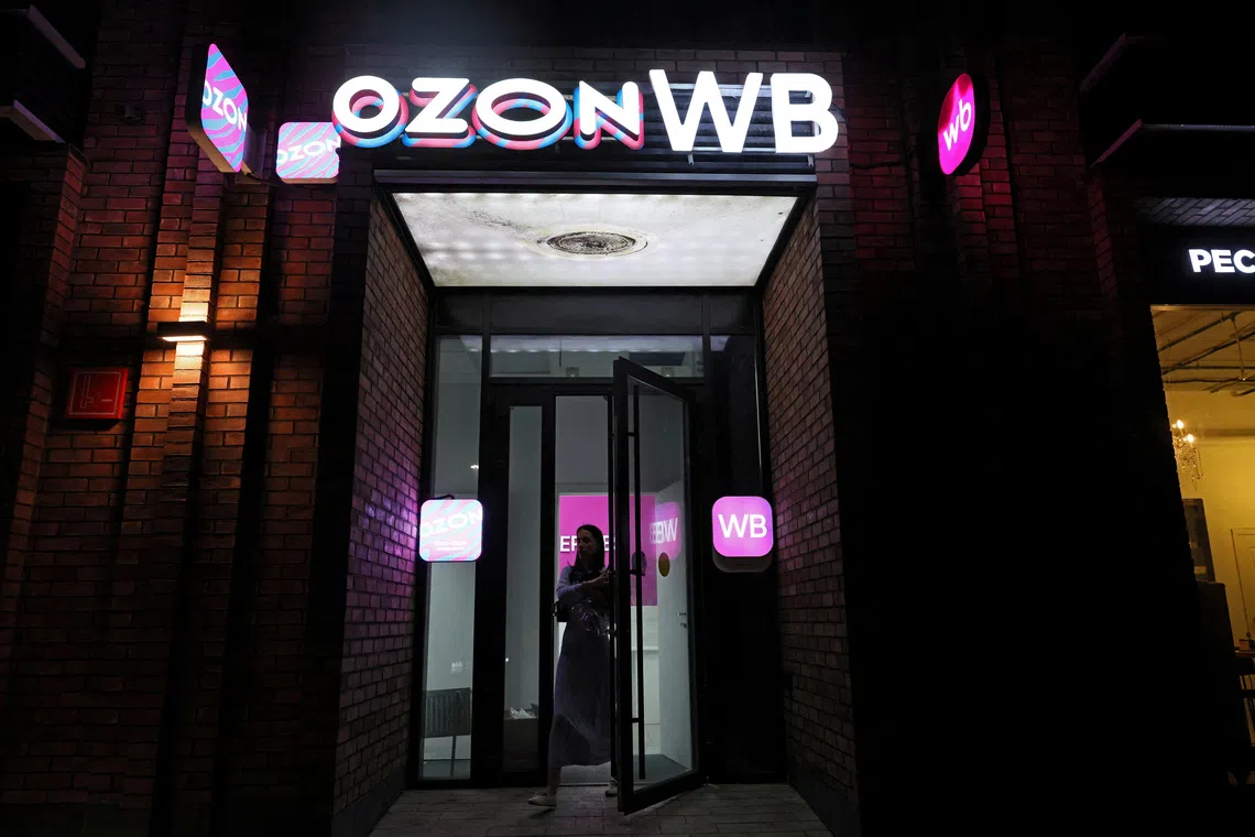 FILE PHOTO: A woman visits a pickup point for the online retailers Wildberries and Ozon in Moscow, Russia July 23, 2026. REUTERS/Anastasia Barashkova/File Photo
