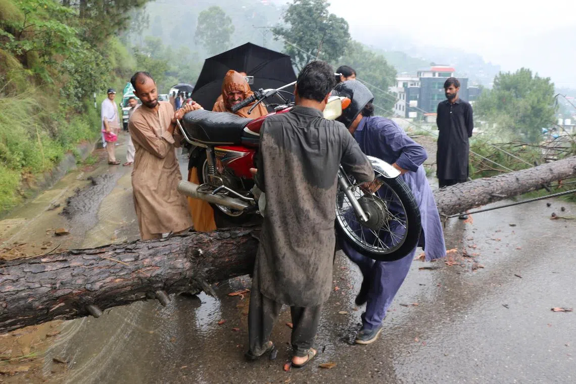 Nearly 200 people killed in heavy rain, floods in Pakistan | The ...