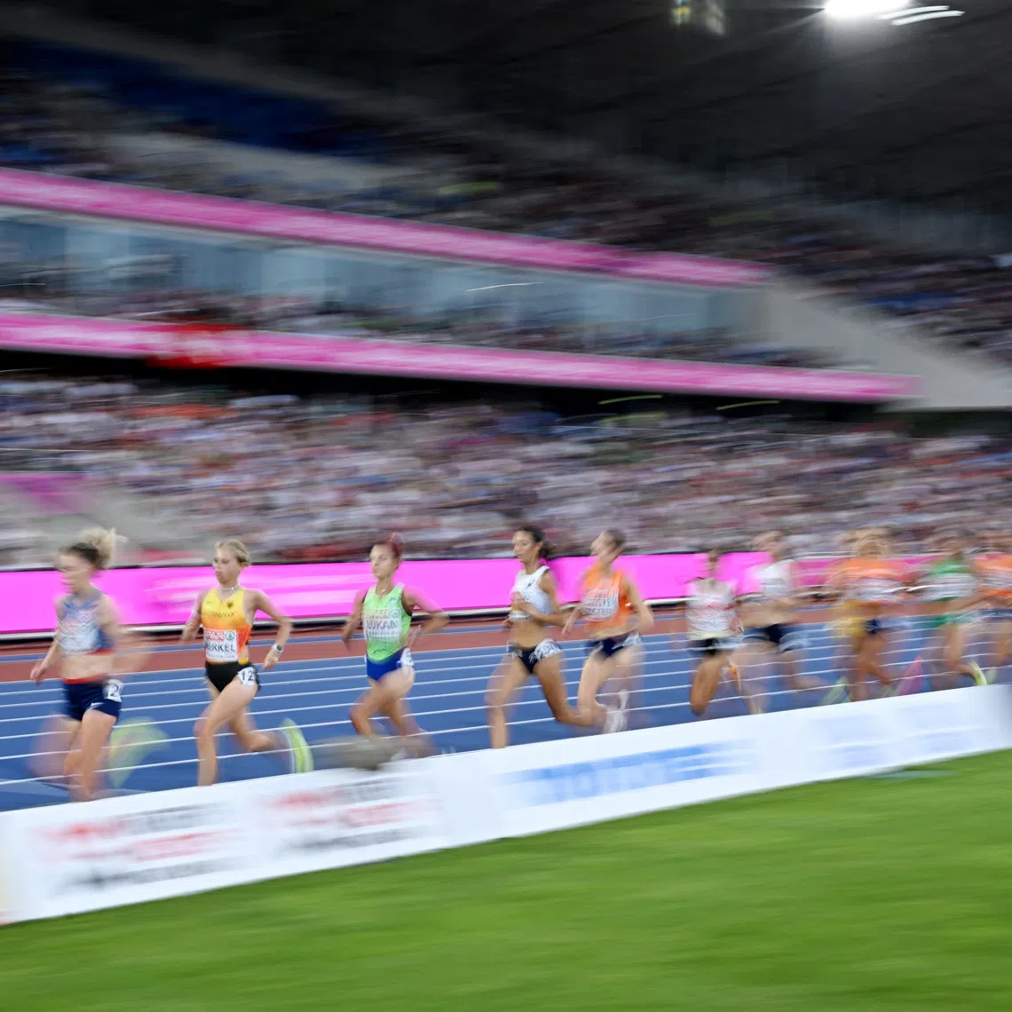 Athletics - European Athletics Championships - Alexander Stadium, Birmingham, Britain - August 14, 2026 General view during the women's 10000m final REUTERS/Dylan Martinez