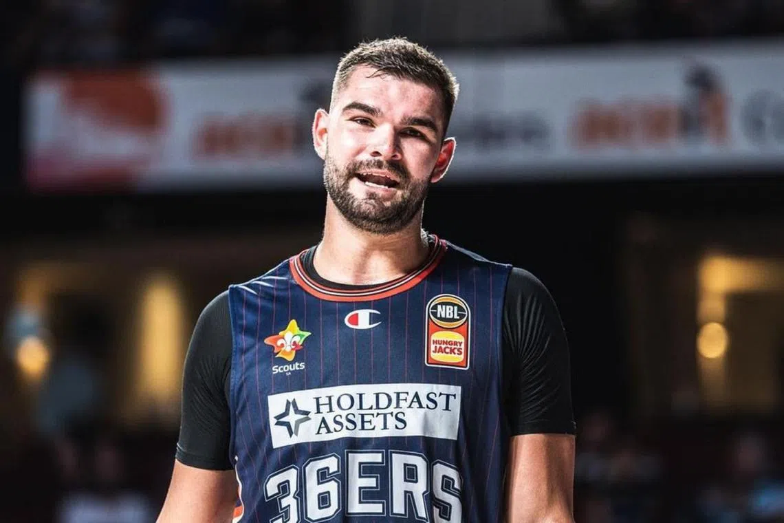 Basketballer Isaac Humphries said he had realised he could “reveal himself as a gay man and still play professional sport”.