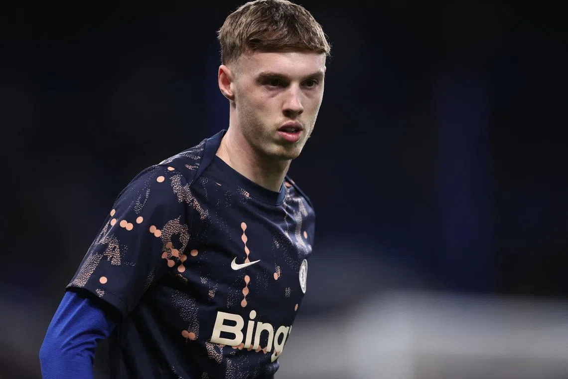 FILE PHOTO: Soccer Football - Premier League - Chelsea v Southampton - Stamford Bridge, London, Britain - February 25, 2025  Chelsea's Cole Palmer during the warm up before the match REUTERS/David Klein/File Photo