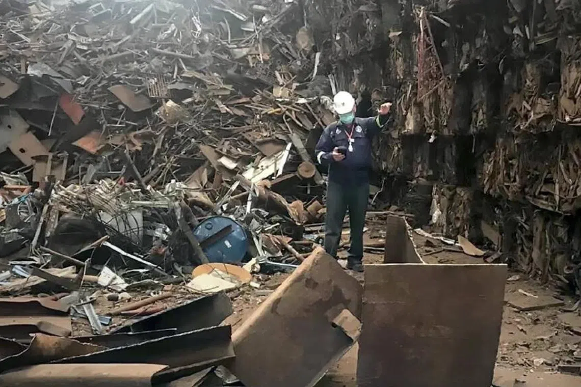 Officials detected readings of radioactivity at Prachinburi’s largest steel foundry, in the Kabin Buri district. 