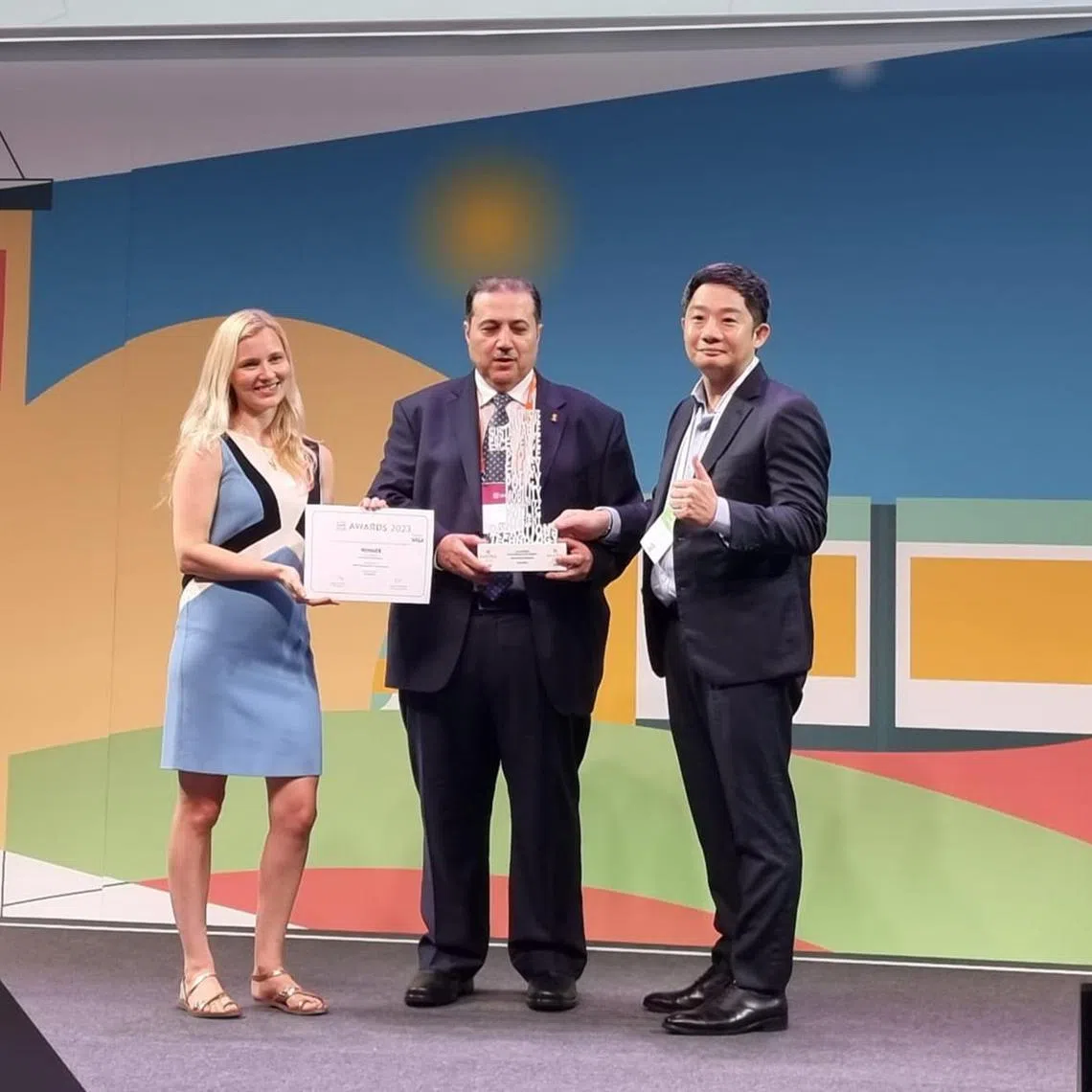 The International Association of Public Transport (UITP) has awarded SMRT for its operational excellence. 


Copyrights: SMRT