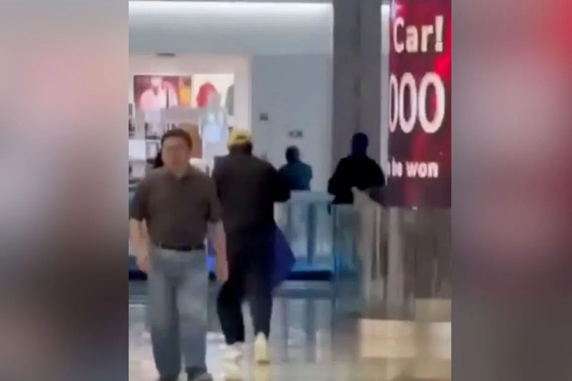 Trio make off with $535,000 worth of jewellery, gold bars in 2-minute Genting heist