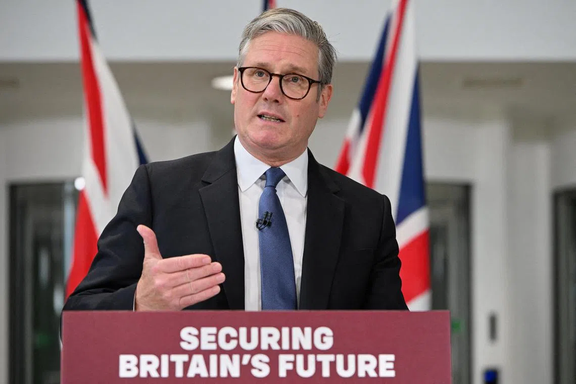 FILE PHOTO: Britain’s Prime Minister Keir Starmer speaks during a press conference, following a deal on the Chagos Islands, at a military headquarters in London, Britain May 22, 2025. Thomas Krych/Pool via REUTERS/File Photo