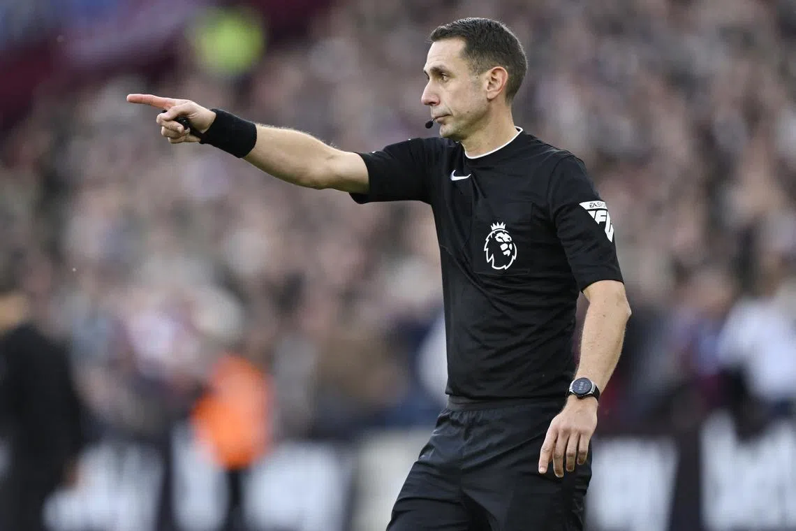 FILE PHOTO: Soccer Football - Premier League - West Ham United v Manchester United - London Stadium, London, Britain - October 27, 2024 Referee David Coote awards a penalty to West Ham United REUTERS/Tony O Brien/File Photo