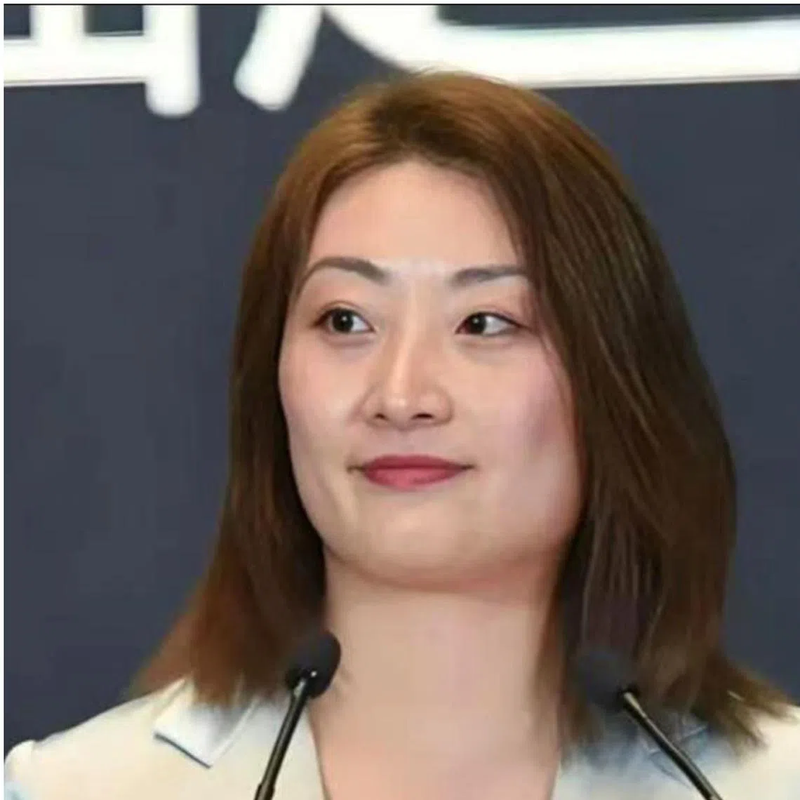 Kelly Zong, chief executive at one of China’s largest beverage empires, is embroiled in an inheritance dispute after the death of her father, Zong Qinghou.