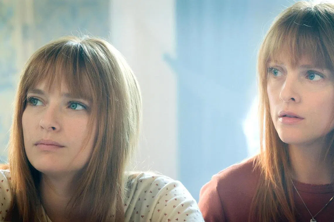 Camille Razat (left) and Melanie Robert in Prodigies.