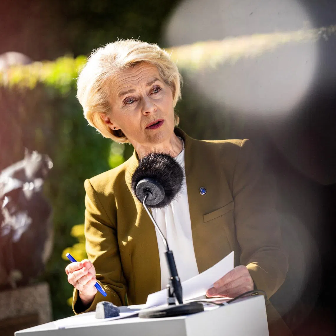 Paper maps were used to help land Dr Ursula von der Leyen’s plane safely after it suffered a GPS navigation outage on Aug 31.