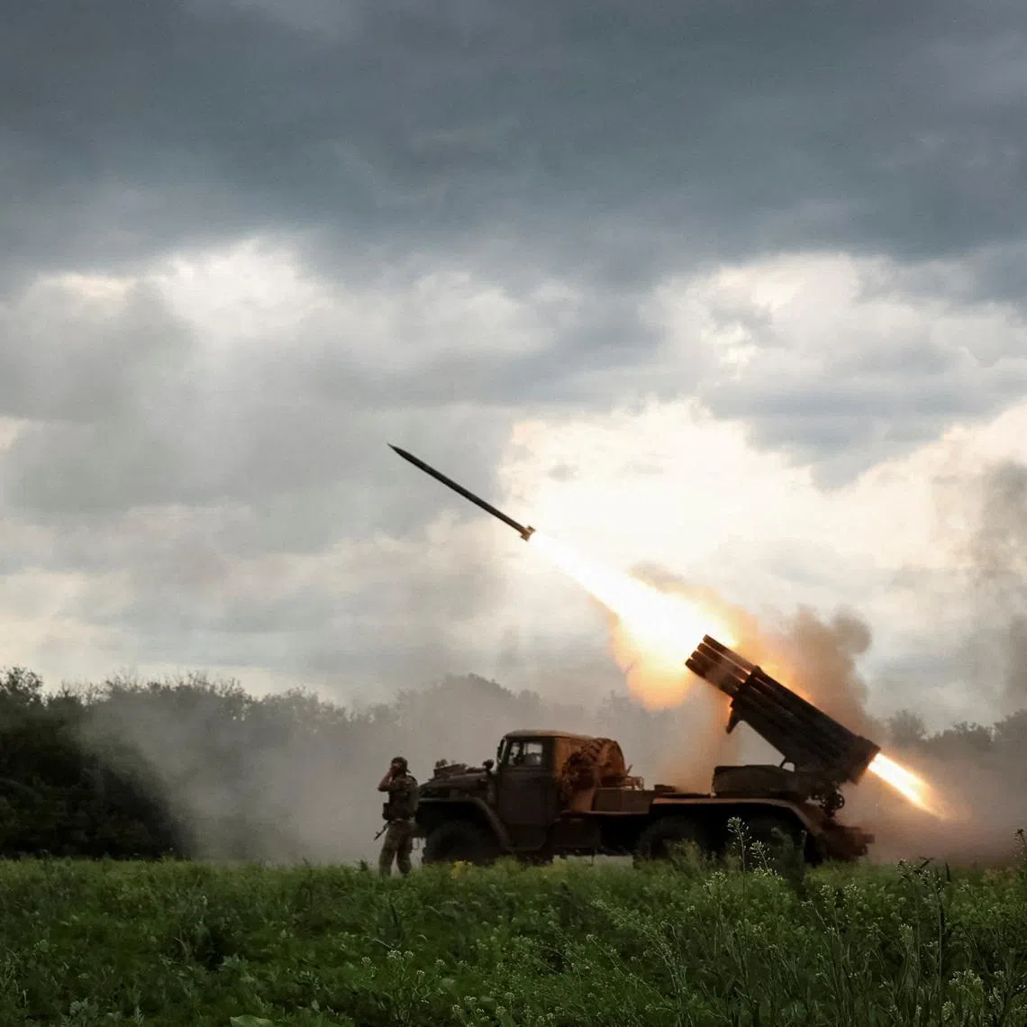 Servicemen of the 148th Separate Artillery Zhytomyr Brigade of the Armed Forces of Ukraine fire a BM-21 Grad multiple launch rocket system towards Russian troops, amid Russia's attack on Ukraine, in Dnipropetrovsk region, Ukraine May 25, 2026. REUTERS/Anatolii Stepanov/File Photo