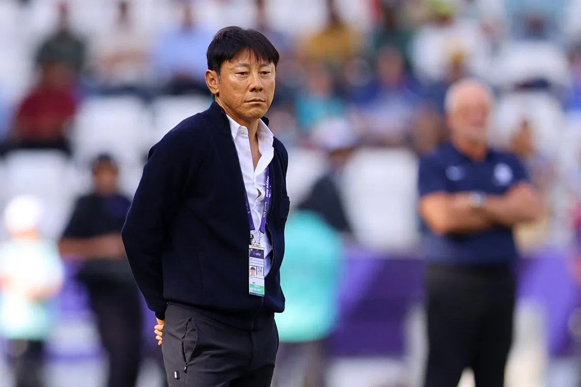 FILE PHOTO: Soccer Football - AFC Asian Cup - Round of 16 - Australia v Indonesia - Jassim bin Hamad Stadium, Al Rayyan, Qatar - January 28, 2024 Indonesia coach Tae-Yong Shin REUTERS/Ibraheem Al Omari/File Photo