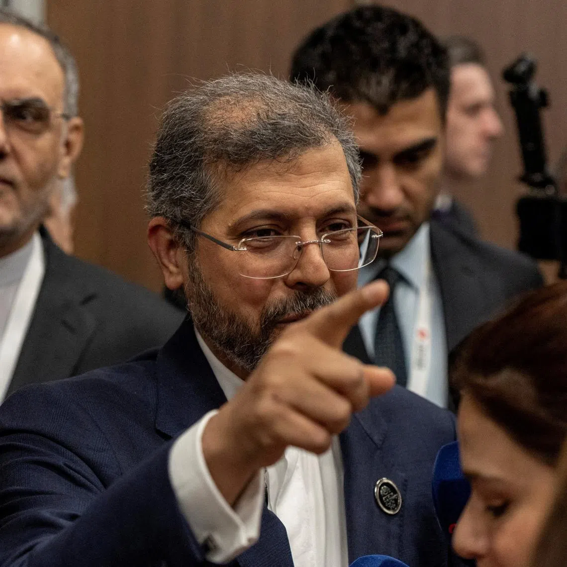 Iranian Deputy Foreign Minister Saeed Khatibzadeh speaks to reporters as he attends Antalya Diplomacy Forum in Antalya, Turkey, April 18, 2026. REUTERS/Umit Bektas
