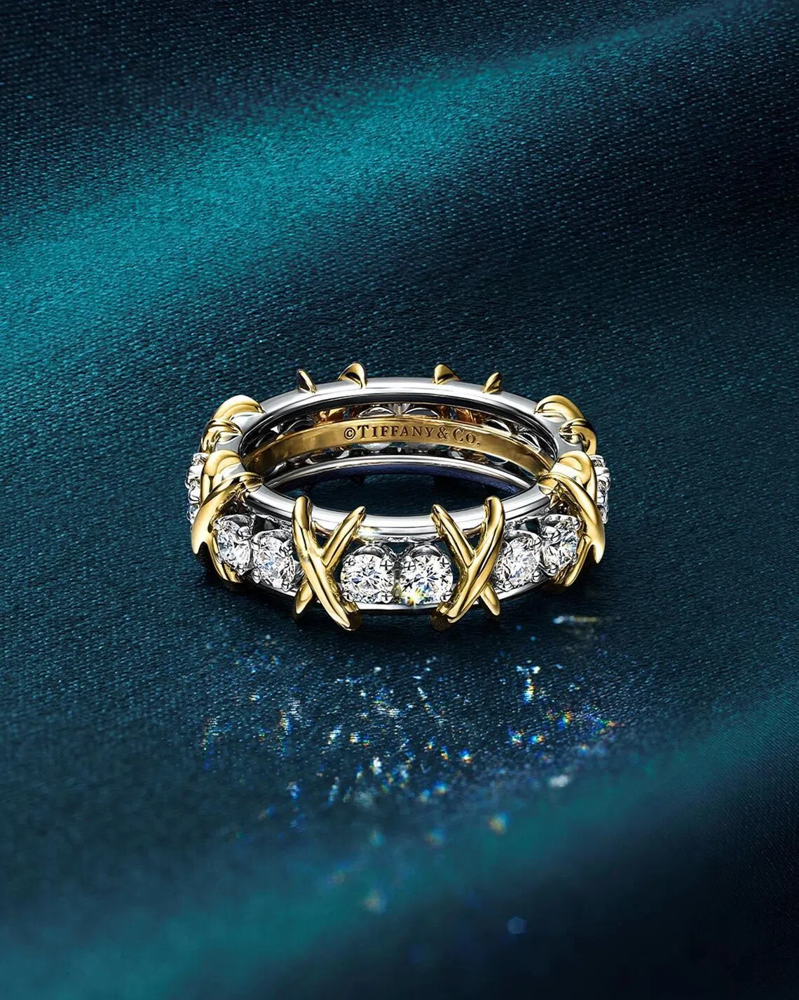 Sixteen Stone by Tiffany ring in yellow gold and platinum with diamonds.
