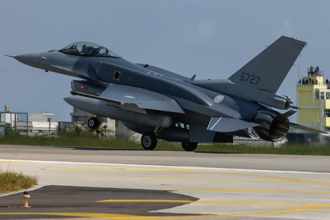 Taiwan Receives First F-16V Jets from U.S
