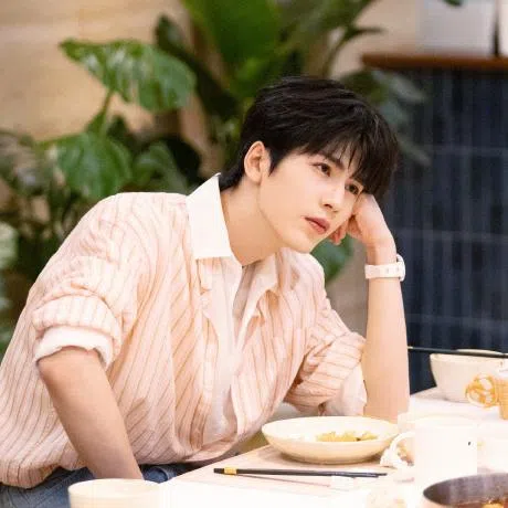 Zhang Linghe made the rare revelation in a recent episode of Chinese variety show Welcome Home, which aired on June 30.