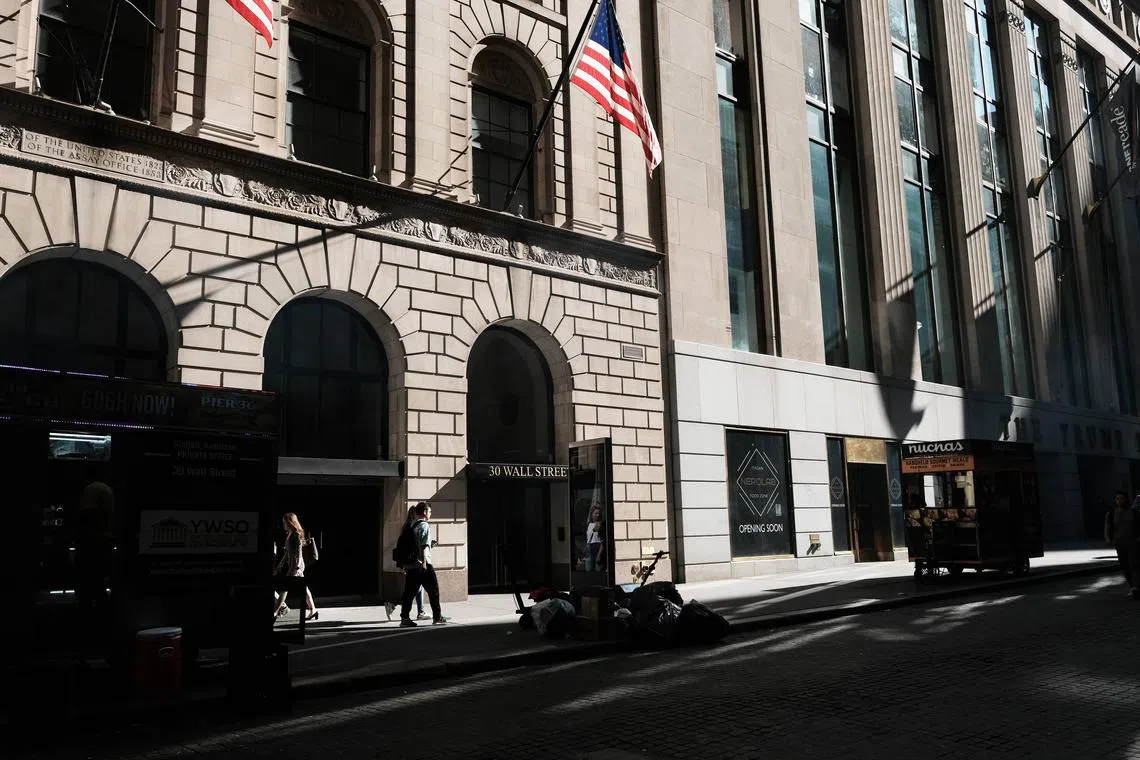 The S&P 500 climbed 0.93 per cent to end the session at 3,993.05 points.