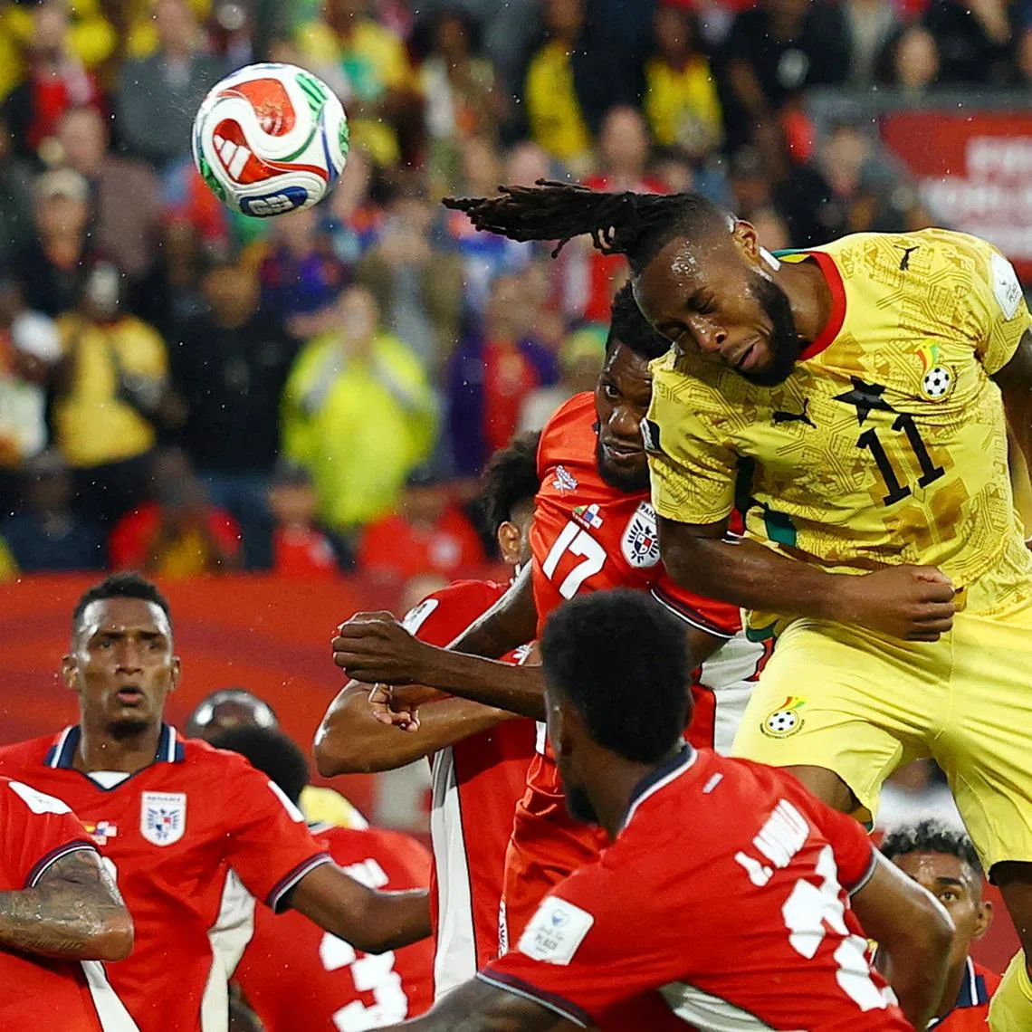 Soccer Football - FIFA World Cup 2026 - Group L - Ghana v Panama - Toronto Stadium, Toronto, Canada - June 17, 2026 Ghana's Antoine Semenyo heads at goal REUTERS/Piroschka Van De Wouw