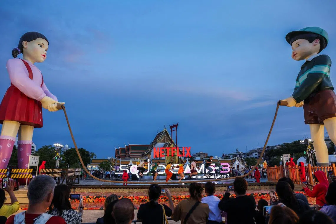 The final season of global phenomenon “Squid Game” helped Netflix beat Wall Street earnings targets for the second quarter.