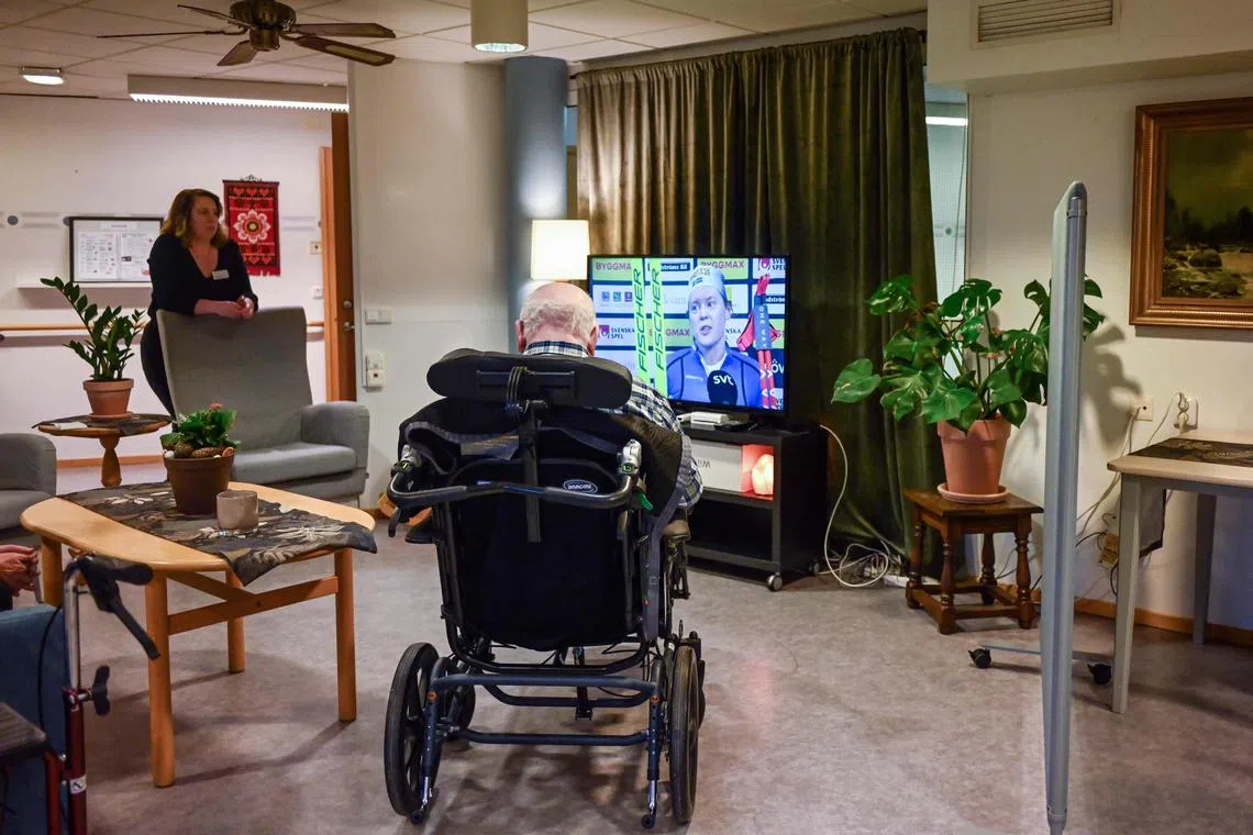 One of the distinctions in tiredness of life is that there is no desire for, or mourning of, a future.