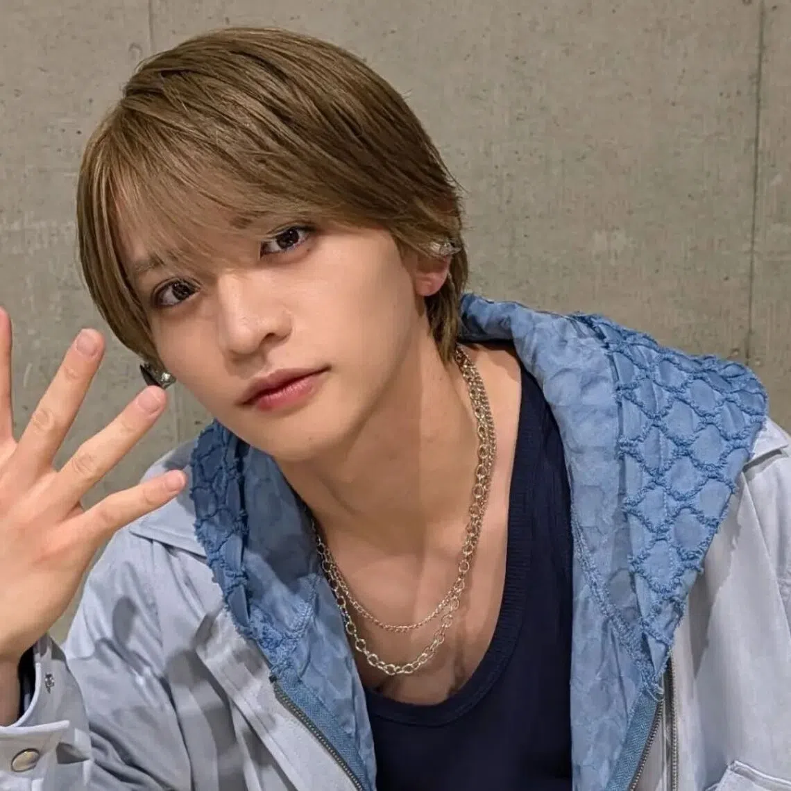 Shuto Inomata joined the idol group as a new member in 2025.