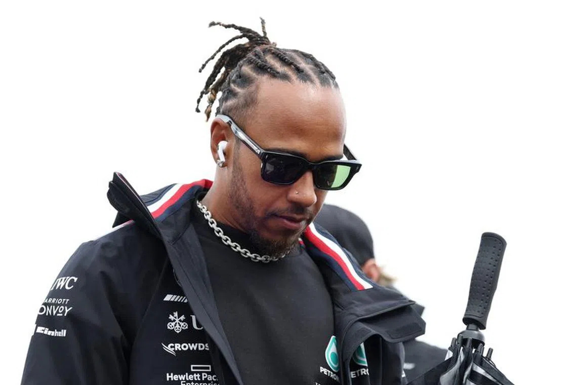FILE PHOTO-Formula One F1 - Dutch Grand Prix - Circuit Zandvoort, Zandvoort, Netherlands - August 27, 2023 Mercedes' Lewis Hamilton ahead of the race REUTERS/Stephanie Lecocq/File Photo