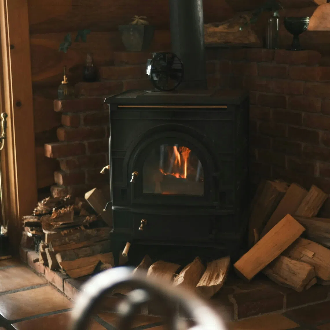 Between 2009 and 2024, the number of stoves in single-family homes, typically occupied by wealthier people in Britain, rose by more than 25 per cent. 