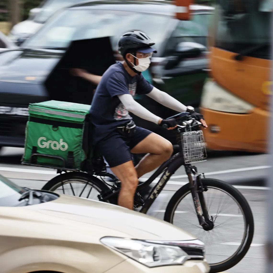 Delivery riders working in the Clementi area told ST that their eyes were irritated and throats sore after plying the roads for hours in the haze.