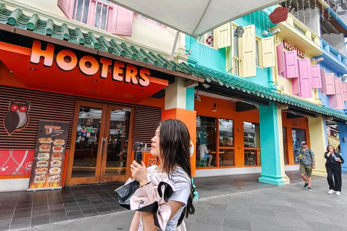 Hooters is closing down its sole Singapore outlet in Clarke Quay at the end of January after an almost 30-year run.
