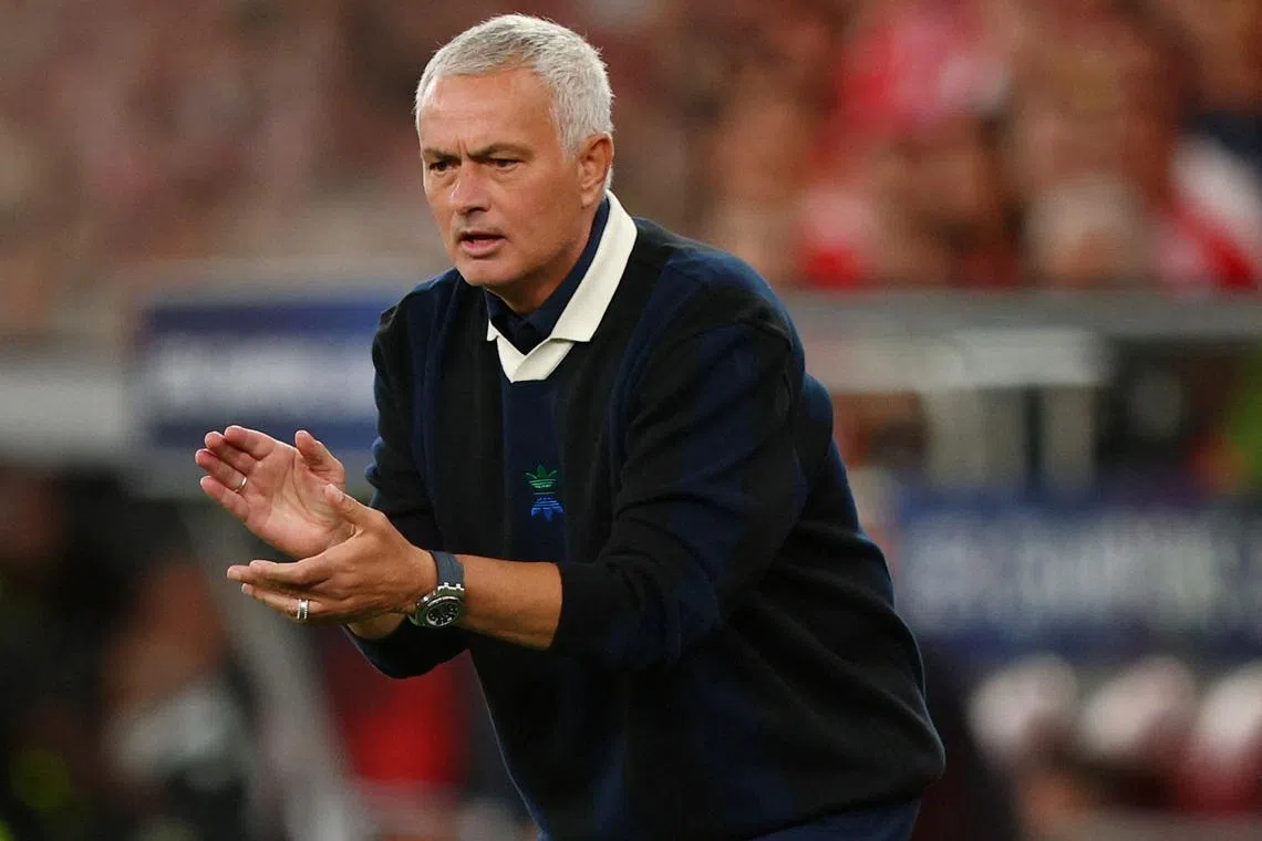 FILE PHOTO: Soccer Football - UEFA Champions League - Play Off - Second Leg - Benfica v Fenerbahce - Estadio da Luz, Lisbon, Portugal - August 27, 2025 Fenerbahce coach Jose Mourinho reacts REUTERS/Pedro Nunes/File Photo