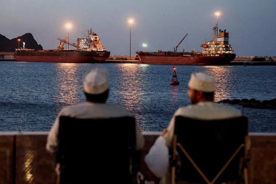 Exclusive-Iraq, Pakistan strike energy deals with Iran as Tehran flexes Hormuz control