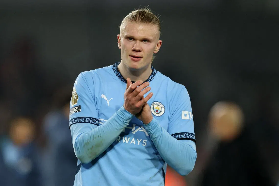 FILE PHOTO: Soccer Football - Premier League - Brentford v Manchester City - GTech Community Stadium, London, Britain - January 14, 2025 Manchester City's Erling Haaland applauds their fans after the match REUTERS/Toby Melville/File photo