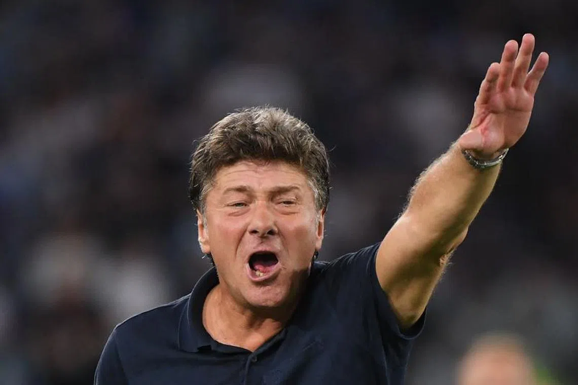 Soccer Football - Serie A - Lazio v Cagliari - Stadio Olimpico, Rome, Italy - September 19, 2021 Cagliari coach Walter Mazzarri reacts REUTERS/Alberto Lingria/ File Photo