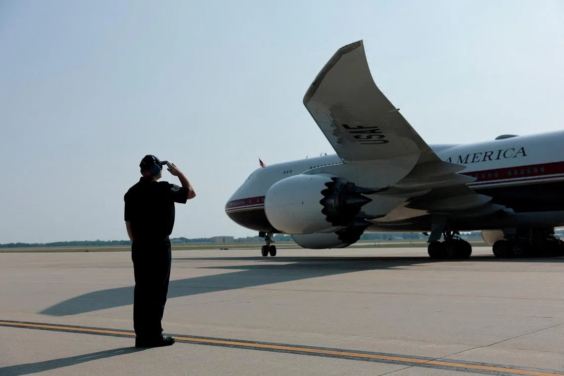 Chuyên gia nhận định máy bay Air Force One do Qatar tặng cần nâng cấp an ninh, liệu một tháng có đủ?