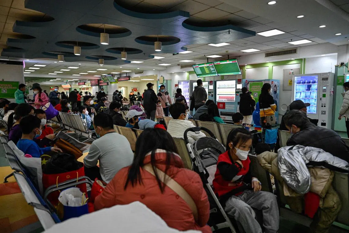 Children in China are affected particularly hard this winter as parents have found difficulties in obtaining hospital appointments