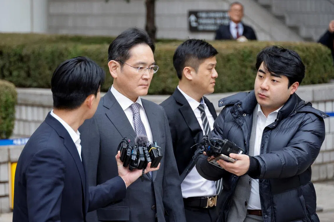 FILE PHOTO: Samsung Electronics Chairman Jay Y. Lee leaves a court in Seoul, South Korea, February 5, 2024. REUTERS/Kim Soo-hyeon/File Photo