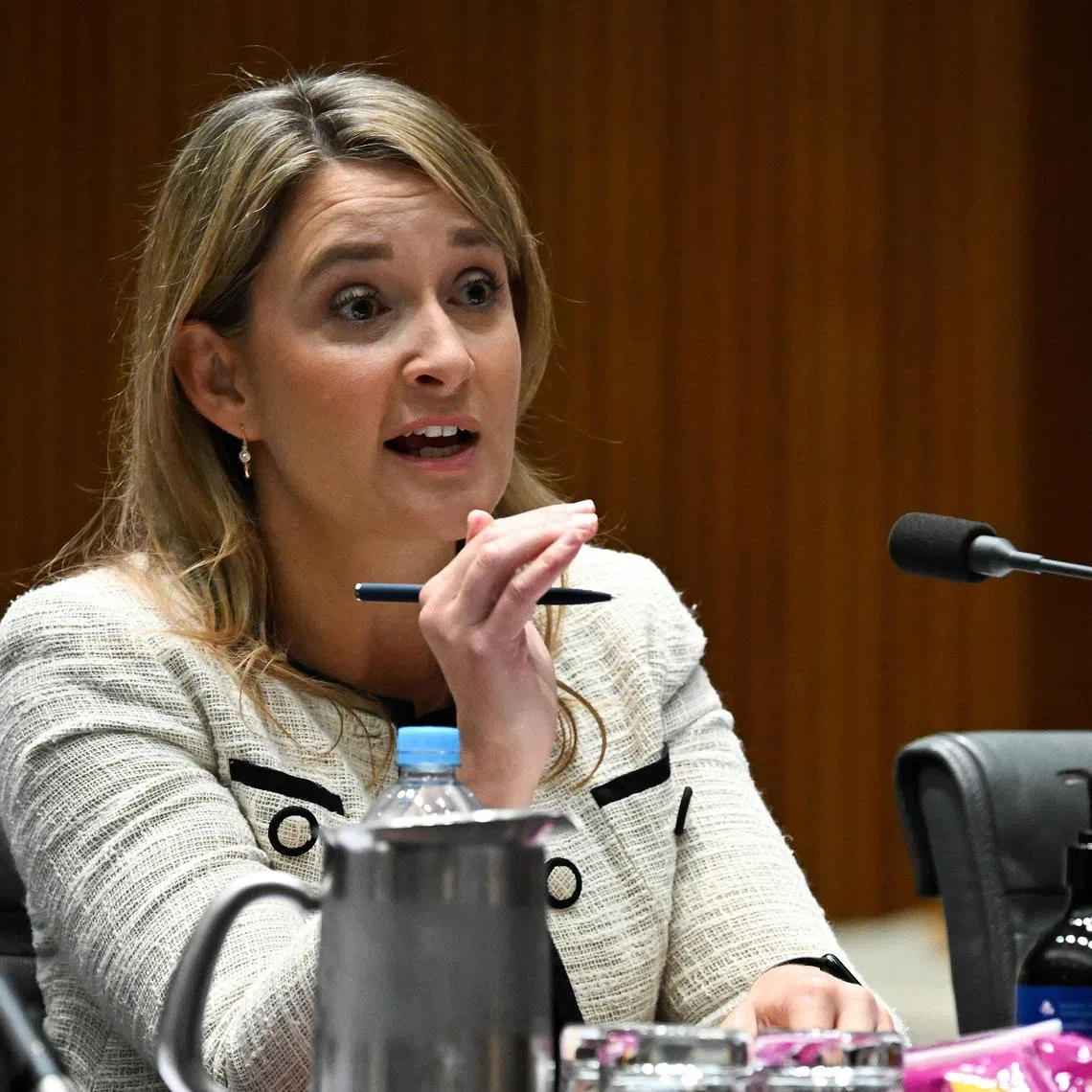 Kelly Bayer Rosmarin stepped down after a nationwide outage that left about 10 million Australians without phone or Internet access for 12 hours. 