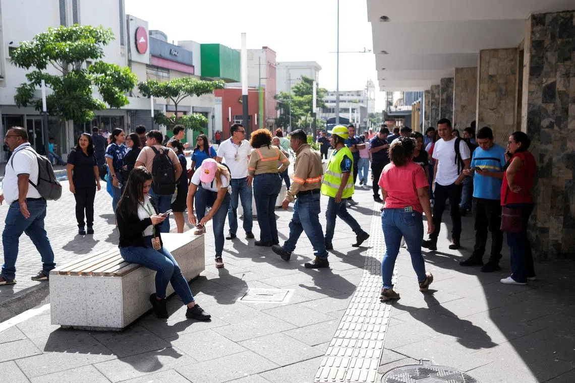 Strong quake off Mexico coast rattles Guatemala and El Salvador, but leaves no damage