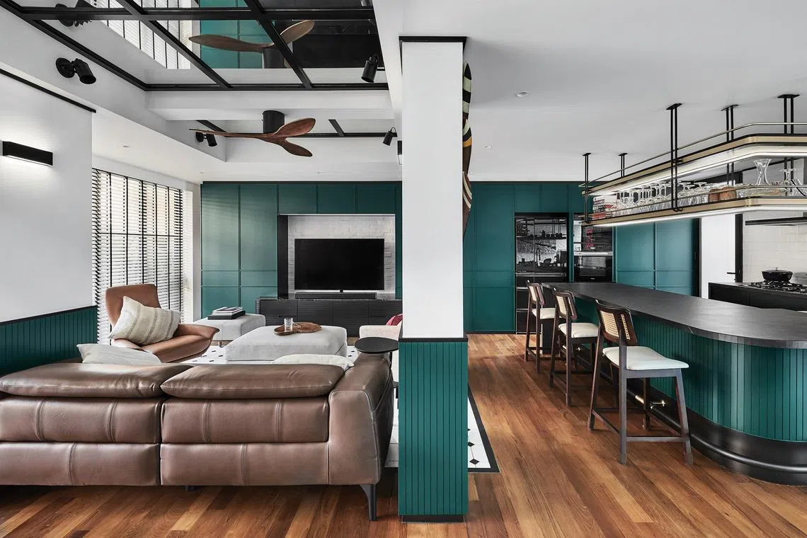 This apartment evokes the global cities where the owners met and lived.